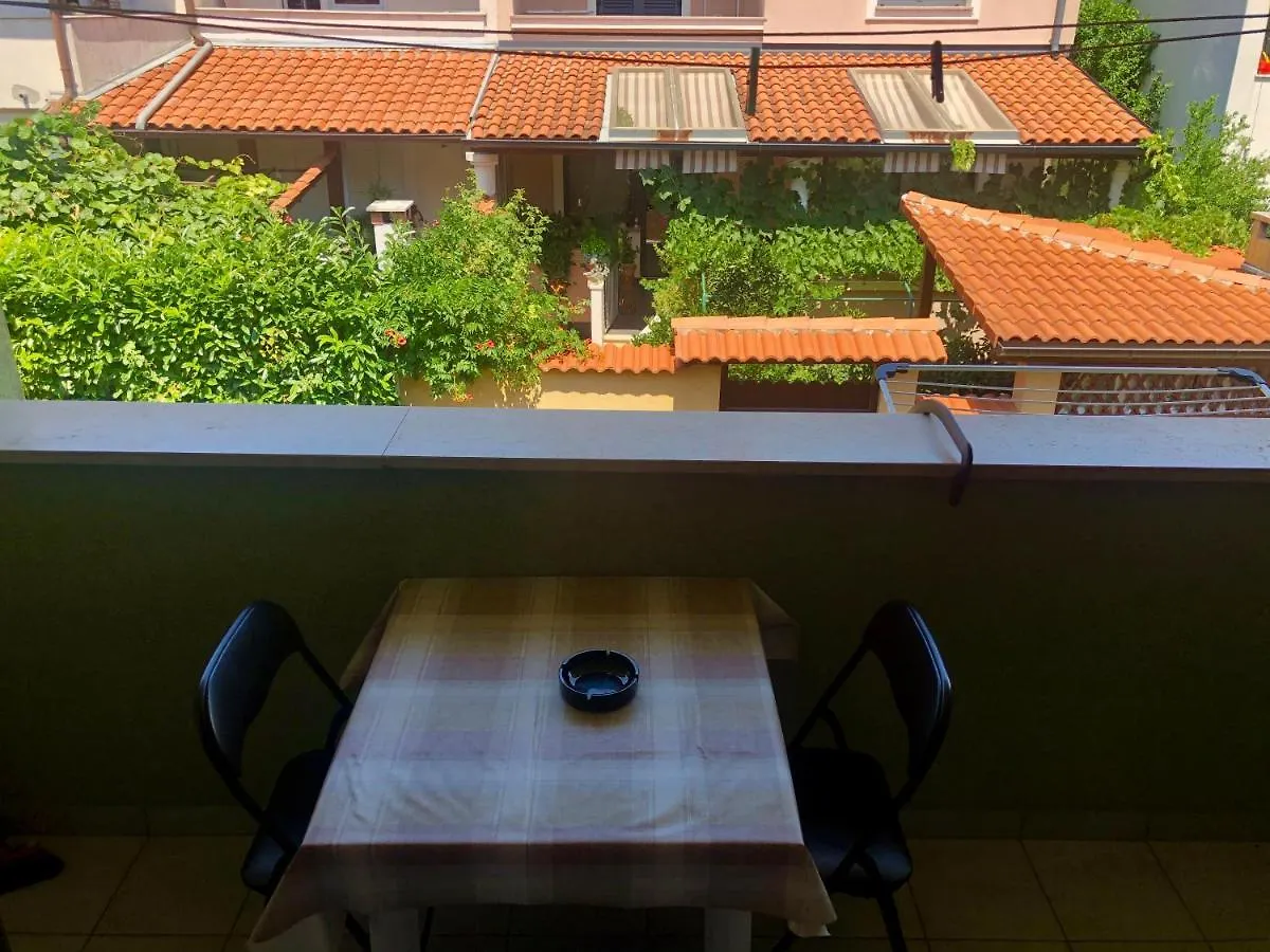 Apartment Anni Pola 0*,  Croazia